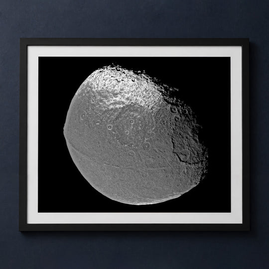 Framed print mockup — Lapetus