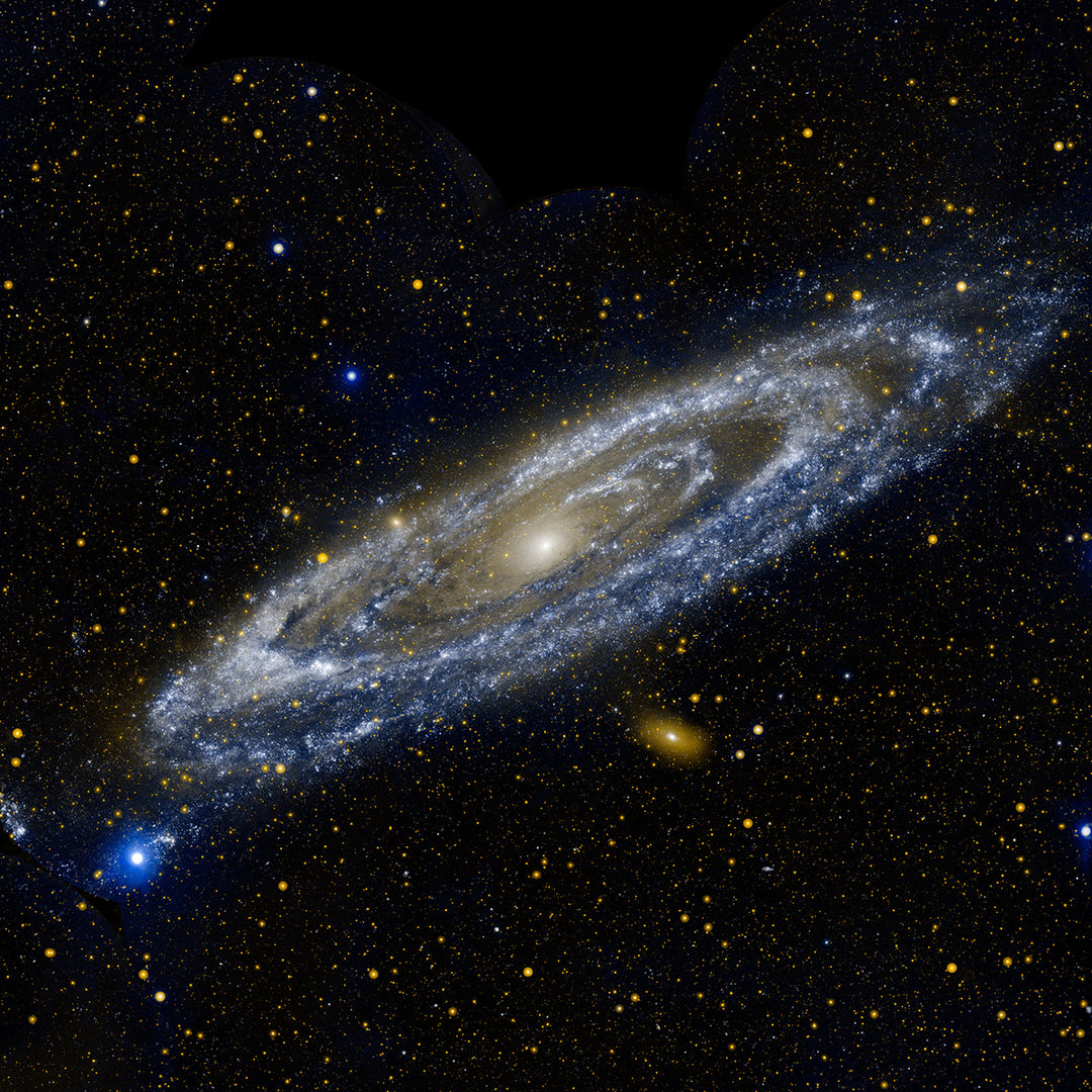 M31 Andromeda by GALEX - high resolution space images - Sky Image Lab
