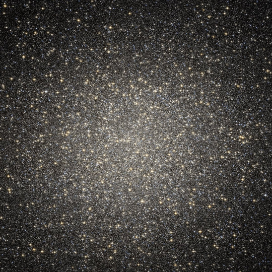 Core of Omega Centauri - high resolution space images - Sky Image Lab