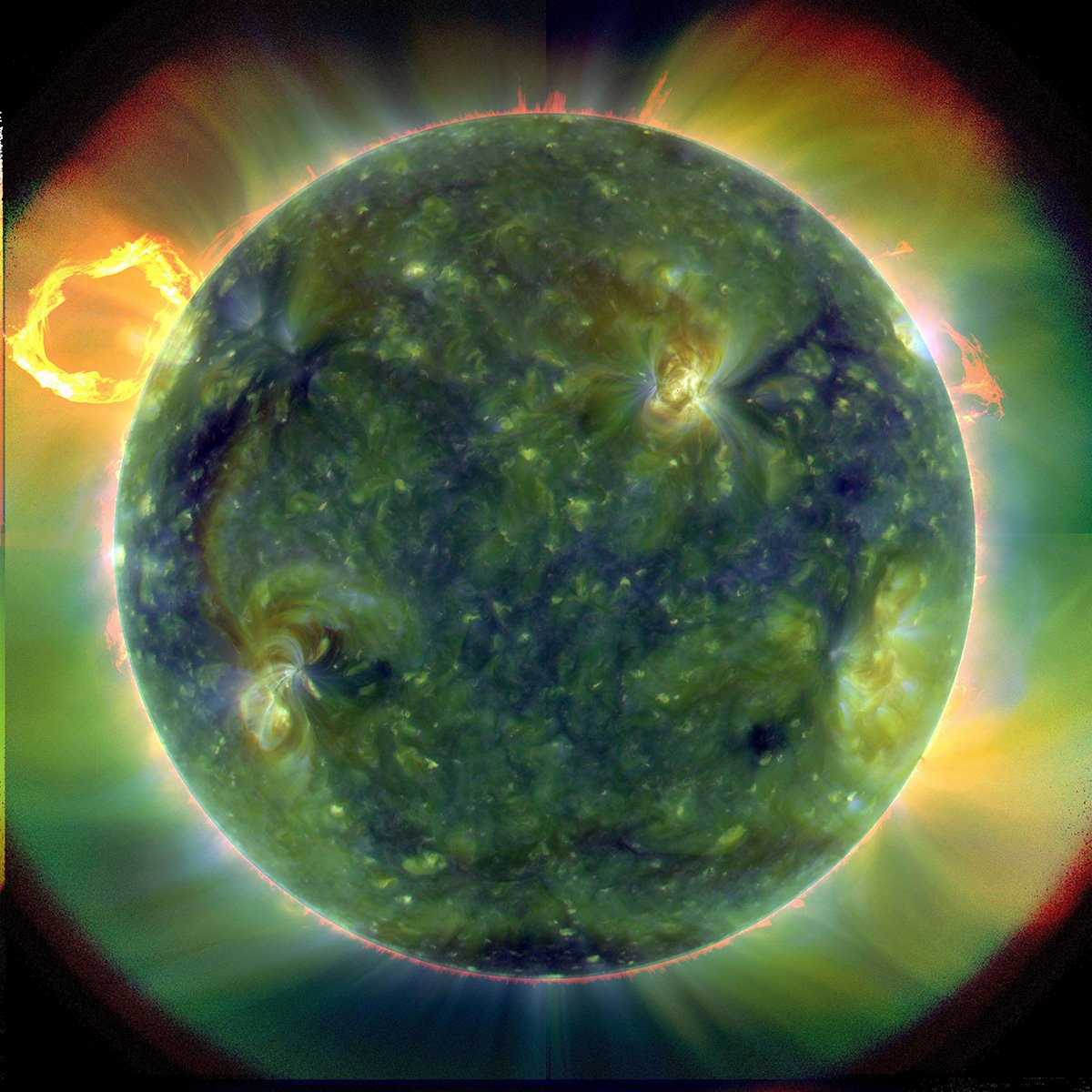 SDO First Light - high resolution space images - Sky Image Lab