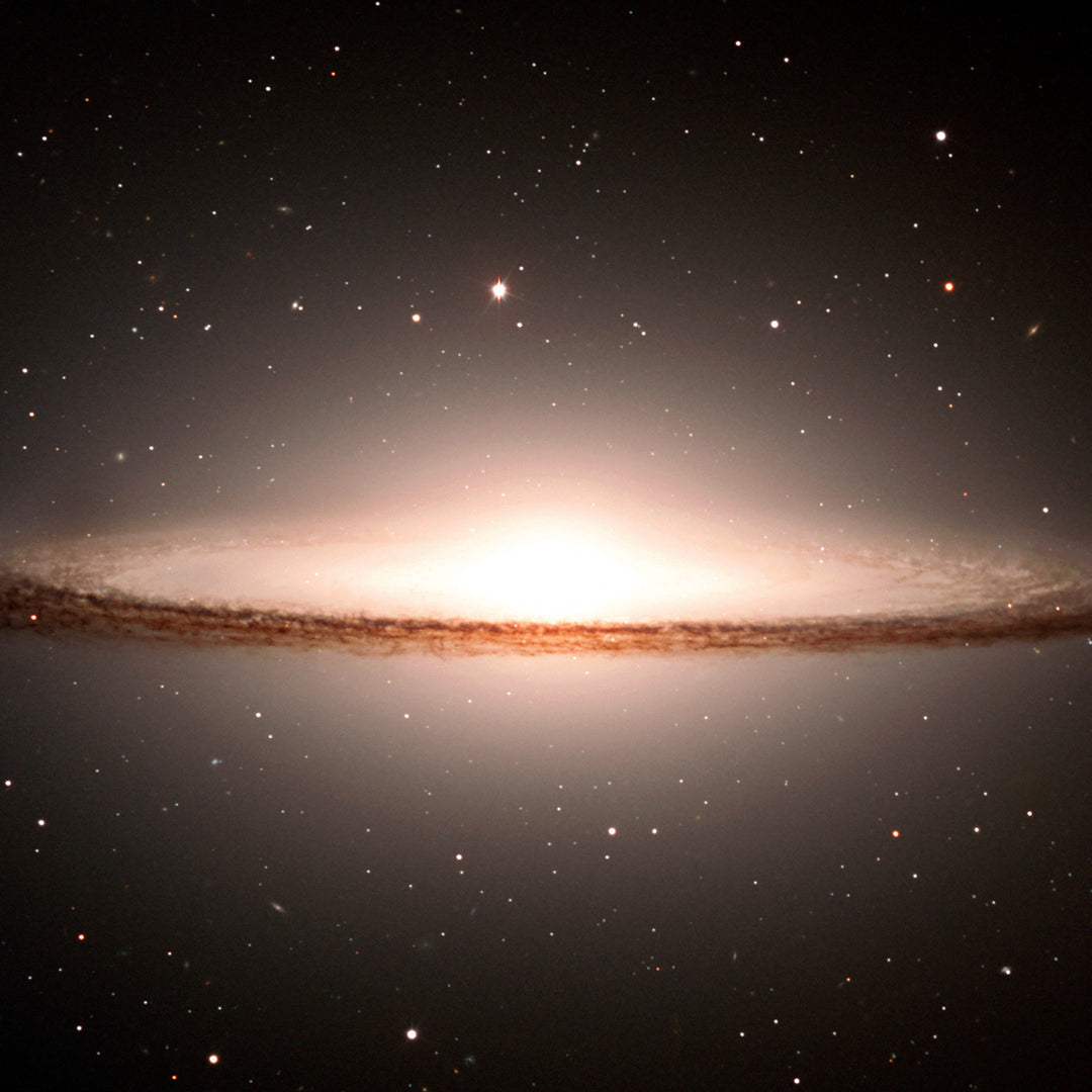 M104 Fine Shades of a Sombrero - high resolution space images - Sky Image Lab